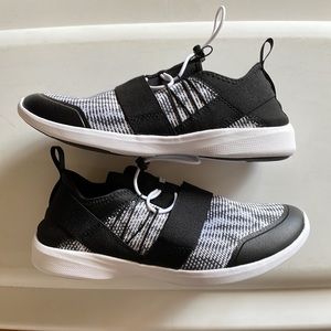 Vionic Alaina Women's Size 9 Black & White Active Shoes Running Walking Sneakers